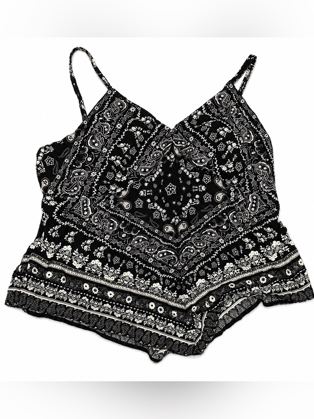 NWT Black and White Paisley Juniors Top